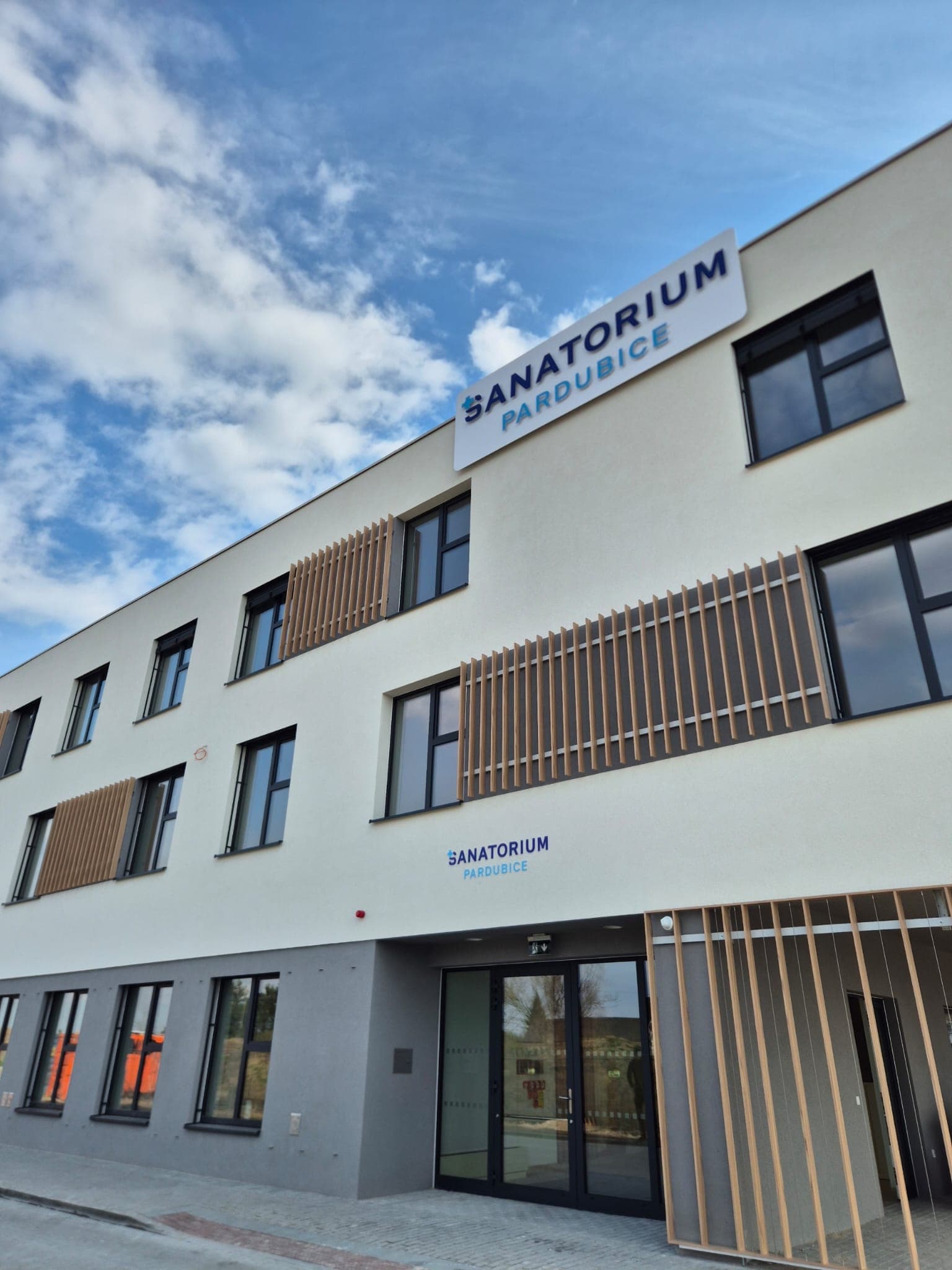 Raiffeisen – Leasing financuje vznik domova pro seniory a LDN v Pardubicích