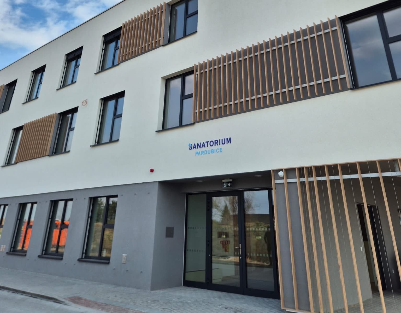 V Dražkovicích otevřeli sanatorium s domovem pro seniory